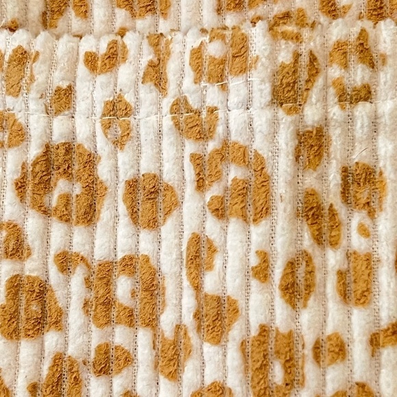 Live To Be Spoiled Leopard Print size XS - Picture 7 of 10